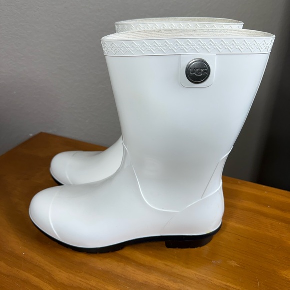 UGG  White Rain Boots - Picture 3 of 8